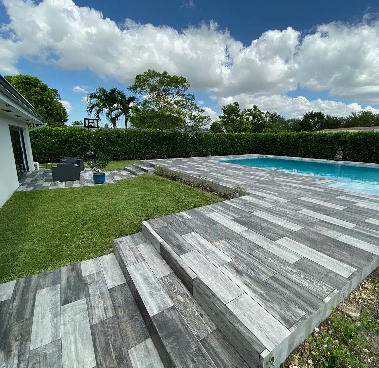 install premium turf and ivy walls install premium turf and ivy walls